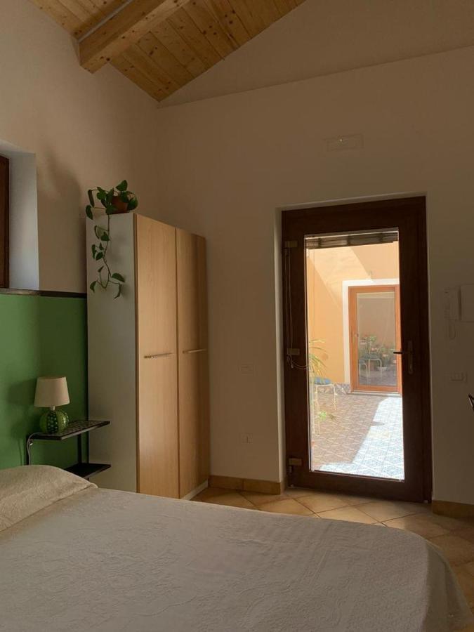 La Stanza In Giardino Bed and Breakfast Cava deʼ Tirreni Exterior foto